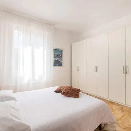 Apartament Cozy Flat Fortezza Fair District Close Tramway *